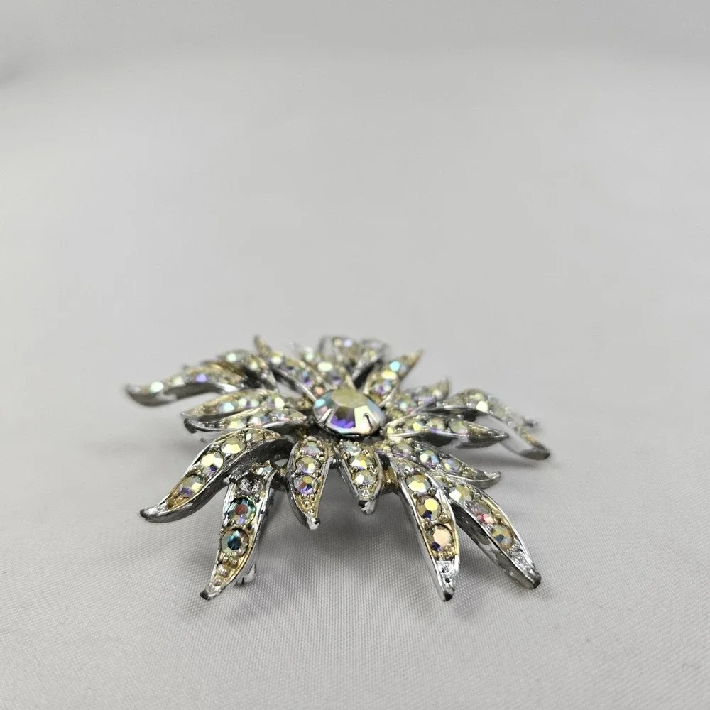 Vtg Sarah Coventry Aurora Blaze Brooch Borealis Pin Iridescent  Costume Jewel